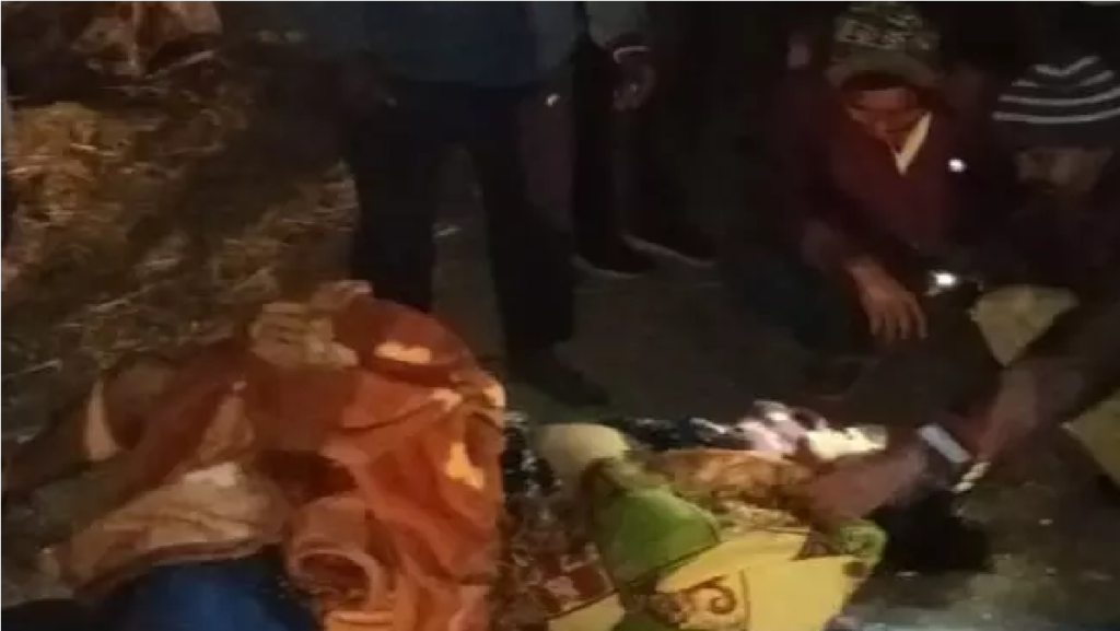 Surajpur Road Accident : सूरजपुर में बड़ा सड़क हादसा श्रद्धालुओं से भरी बस को ट्रक ने मारी टक्कर, एक की मौत, 15 घायल