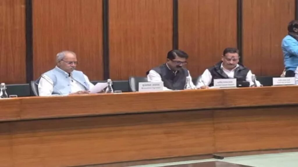 Lok Sabha में गूँजा ‘मीडिएशन काउंसिल’ मुद्दा बृजमोहन अग्रवालके सवाल पर सरकार ने रखा भविष्य का रोडमैप