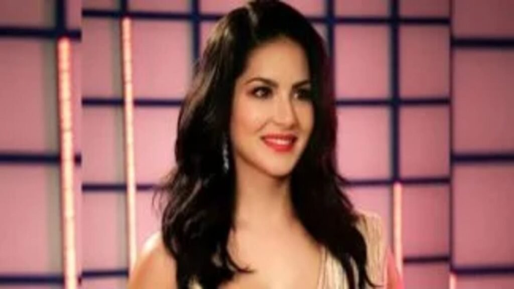 Sunny Leone : बजरंग दल के विरोध के बीच रायपुर में सनी लियोनी शो कैंसिल