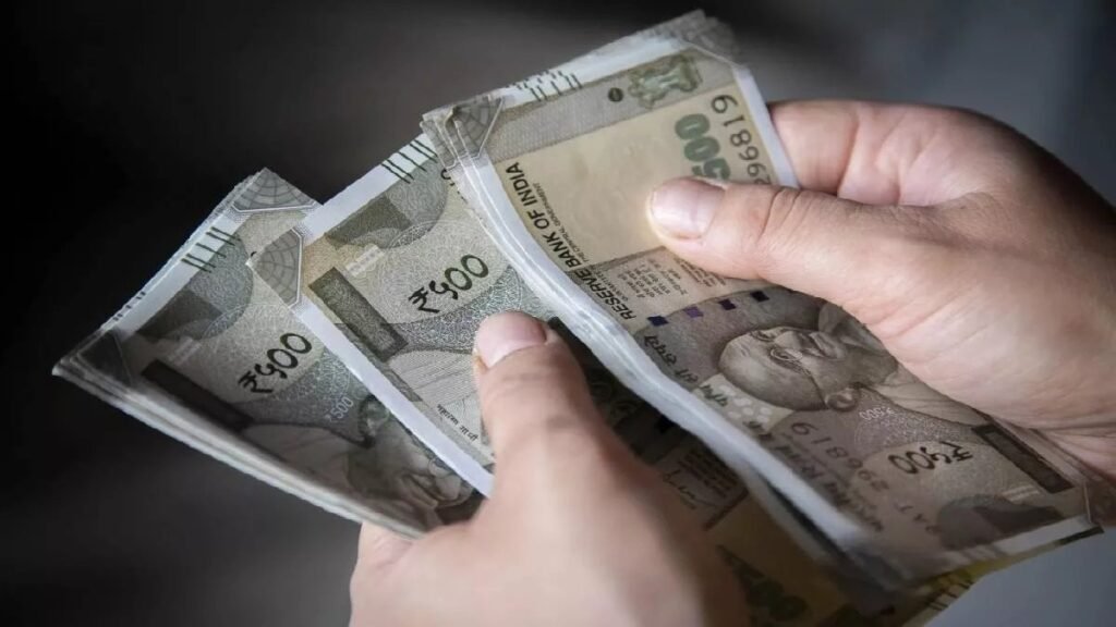 CEO’S Action Stirred Up : दुर्ग में लापरवाह पंचायत सचिवों पर सख्ती, CEO के आदेश से 16 के वेतन में कटौती