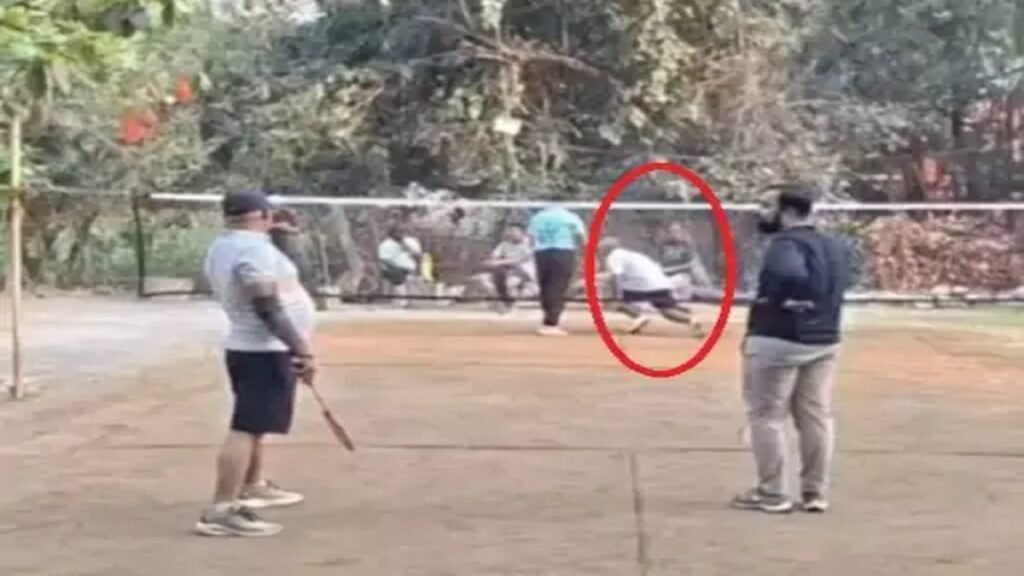 CG BREAKING : बैडमिंटन खेलते वक्त कारोबारी को आया हार्ट अटैक, कोर्ट पर ही हुई मौत